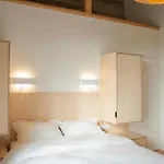 Une Chambre A L\'Economat