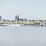 Beautiful Old Property In Bordeaux Center