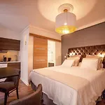 Studio Flat Luxurious Suite - Romantic Balcony