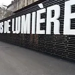 Bateau Cocoon Au Bassin Des Lumieres