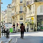 T4 Apartment In The Heart Of Old Bordeaux Close To All Amenities