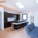 Magnifique Appartement Avec Balcon A Bordeaux