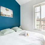 Splendid Flat Located In The Heart Of The Chartrons Near The Quays