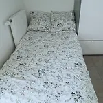 une chambre dans un appartement privé So\'Lac