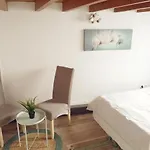 Home Sweet Zen, Appartement Pres De La Gare St Jean