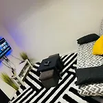 Studio Avec Chambre 25M2 Renove A 5 Min De La Gare