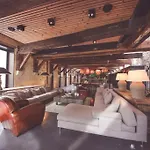 Splendide Chai 700 M2 Bordeaux
