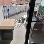 Confort Au Pied Du Tram