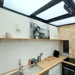 Modern Flat Historic Center