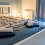 Spacious Apartment Near The Beach
