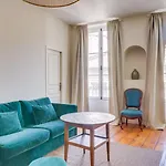 Charming Apartment In The Heart Of Bordeaux