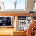 Love Boat, Vintage Yacht