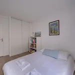 Pleasant Flat In Bordeaux With Terrace And Parking