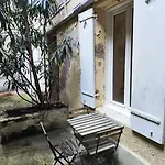 Charming Apartment Downtown Bordeaux