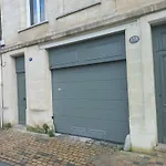 Joli petit loft dans échoppe pierre centre-ville