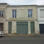 Joli petit loft dans échoppe pierre centre-ville