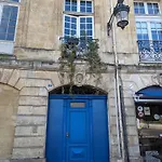 Appartement De Charme Sous Les Toits Avec Vue Sur La Garonne