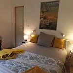 B&B Le Miroir Aux Fees Bordeaux