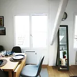 Guestready - Sunny Attic Apt Near Grand Theatre