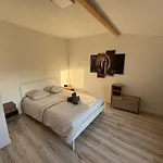 Bed To Rent - Maison Calme Avec Jacuzzi Sous Supplement