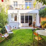 Beautiful House With Garden In Bordeaux
