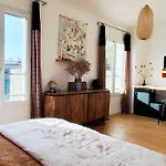 Beautiful House With Garden In Bordeaux