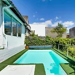 Family House With Pool
