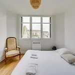 Charming, Modern Flat With Private Parking