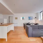 Le Faubourg - Duplex Pour 4 Personnes A Bordeaux