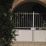 La Maison Rose
