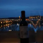 Free Parking - Self Checkin - Wifi - Duplex La Fusterie - Superbordeaux