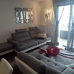 Bel Appartement T2 Pres Du Lac Avc Un Parking Prive