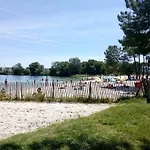 Bel Appartement T2 Pres Du Lac Avc Un Parking Prive