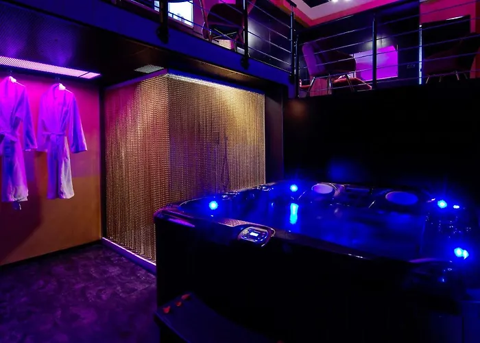 Mieuxqualhotel Jacuzzi Privatif Love Room