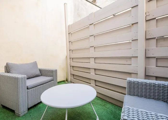 Studio En Duplex-Aircon-Terrasse-Parking-Calme