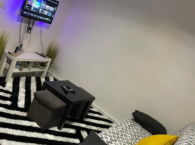 studio de 20 m2 rénové à 5 min de la gare idéal quelques courts ou long séjours