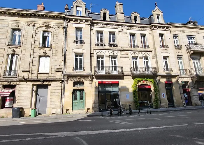 Appartement Lumineux Art-Deco Centre-Ville Parking