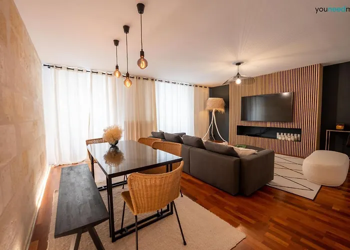 La Loge Place Des Quinconces