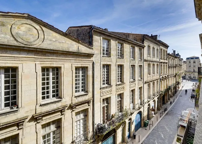 Charming Apartment In The Heart Of Bordeaux