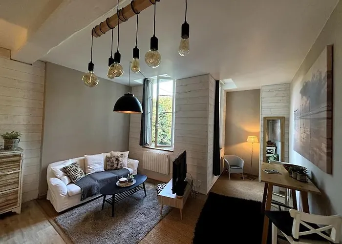 Apartment In Downtown Bordeaux