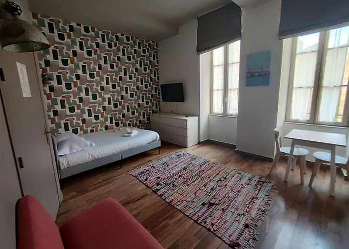 Appartement 1Er Etage Sur Cour Aux Chartrons