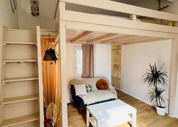 Charming & Central Studio