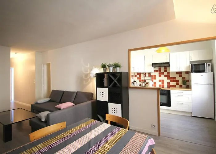 Appartement 2 Chambres En Hyper Centre Avec Balcon