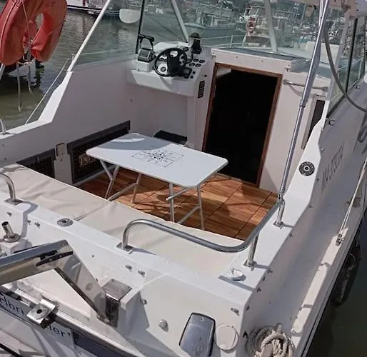 Nuit Insolite Sur Un Bateau Au Coeur De Bordeaux