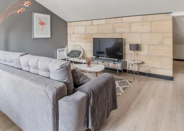 Notre Dame Apartment