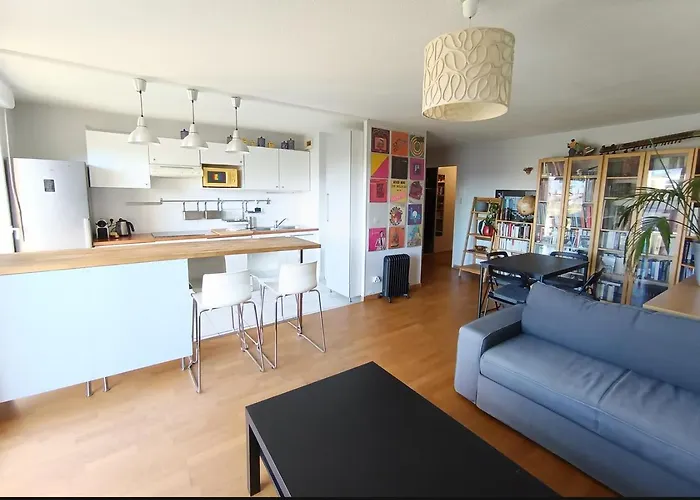 Fantastic apartment with pool central Bordeaux