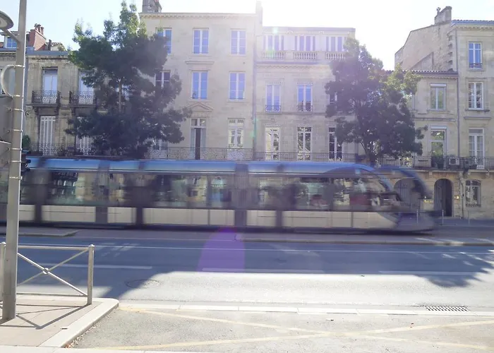 Bordeaux Locations - Jardin Public