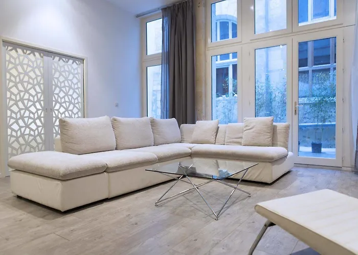 Ausone Beautiful Loft Apartment In Historical Center + Terrace And Parking