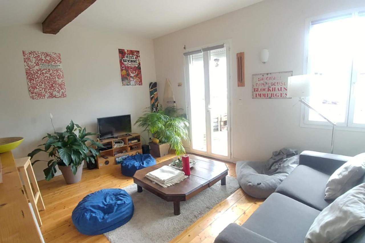 Lovely With Terrace & Garage Apartment