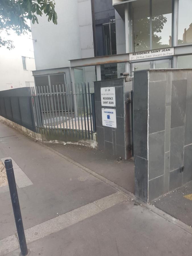 Face A La Gare De Privatunterkunft Bordeaux